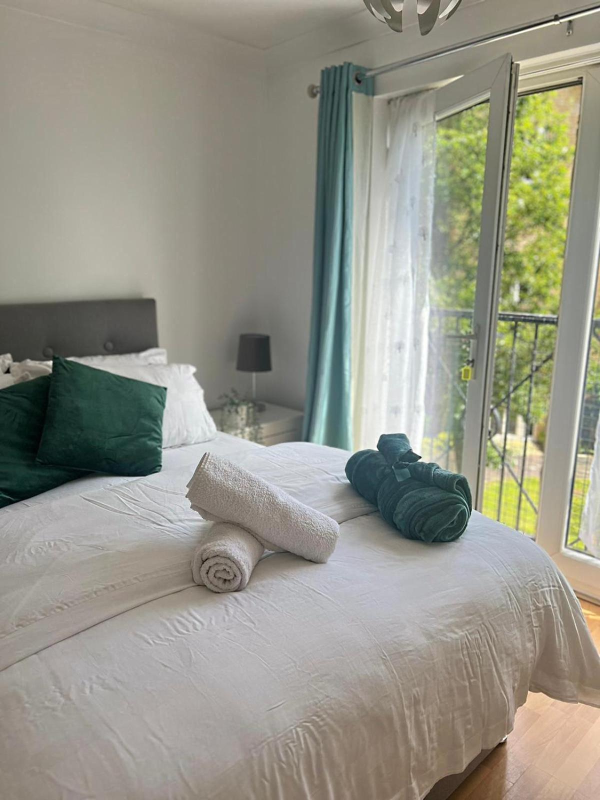 Luxury Rooms And An En-Suite Room With Free Wi-Fi Clarendon Way Colchester Eksteriør billede