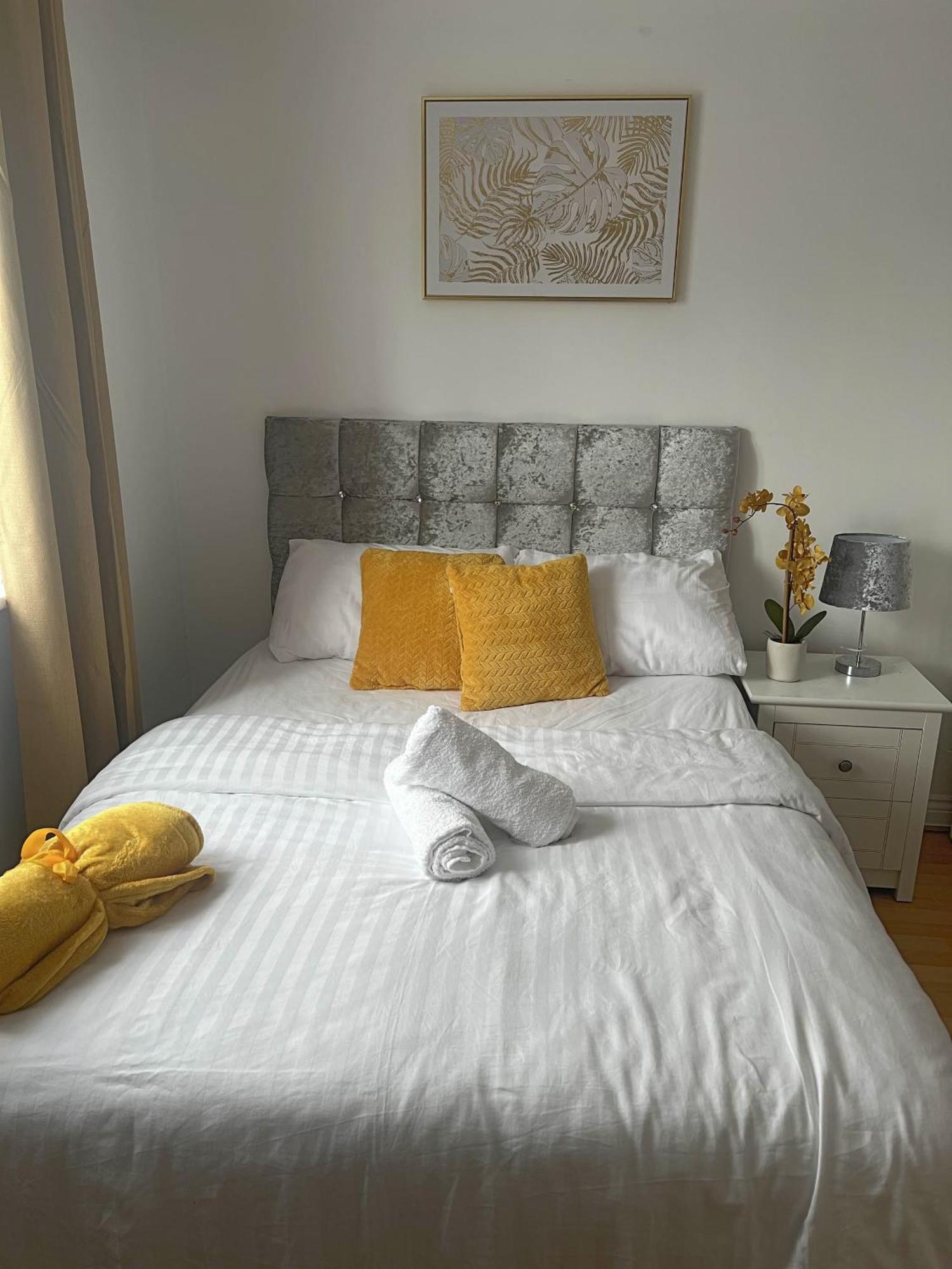 Luxury Rooms And An En-Suite Room With Free Wi-Fi Clarendon Way Colchester Eksteriør billede