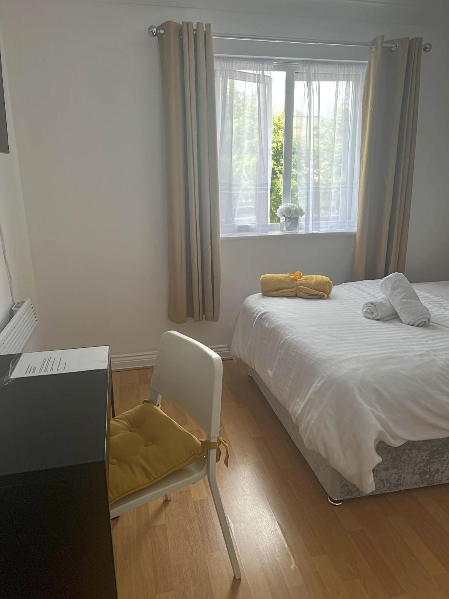 Luxury Rooms And An En-Suite Room With Free Wi-Fi Clarendon Way Colchester Eksteriør billede